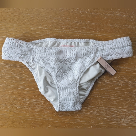 Victoria's Secret Other - Victoria's Secret Knockout Bikini Bottom lace
